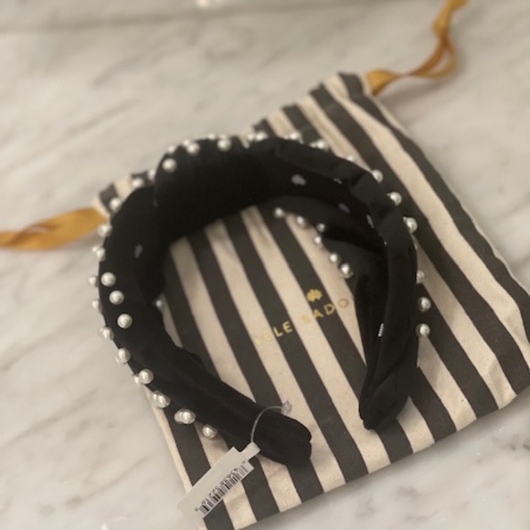 LELE SADOUGHI JET PEARL VELVET KNOTTED HEADBAND
